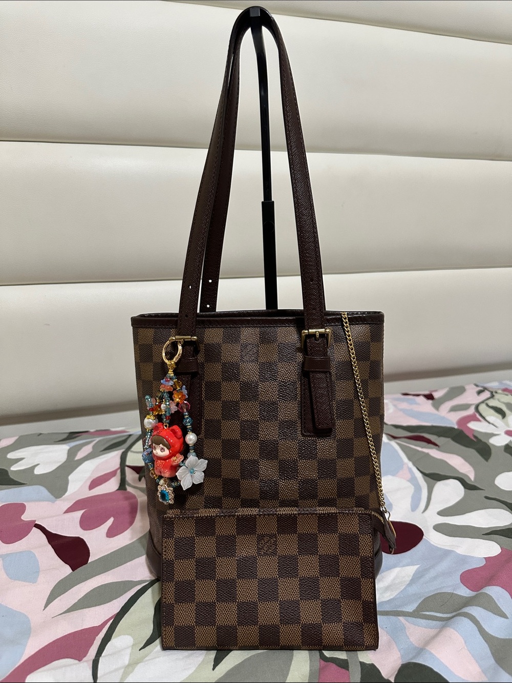 Louis Vuitton Damier Ebene Marais Bucket Bag with Pouch - Picture 2 of 16